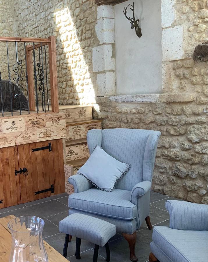 Les Ombrieres Bed & Breakfast Porcheresse Екстериор снимка