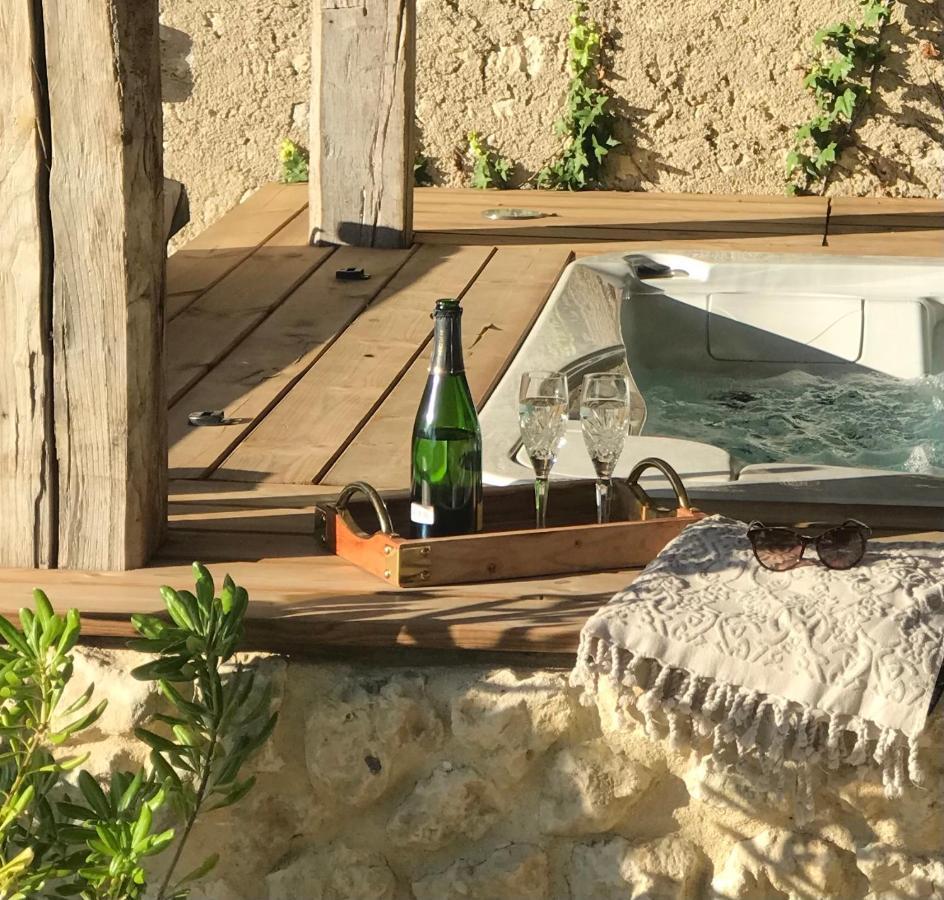 Les Ombrieres Bed & Breakfast Porcheresse Екстериор снимка