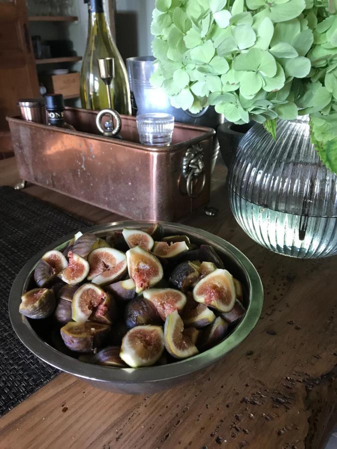 Les Ombrieres Bed & Breakfast Porcheresse Екстериор снимка
