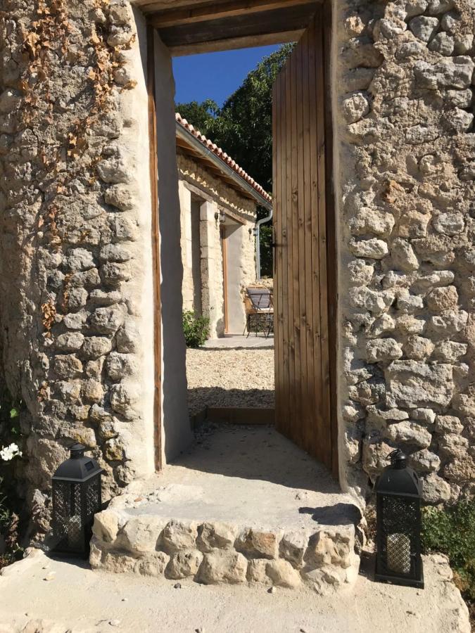 Les Ombrieres Bed & Breakfast Porcheresse Екстериор снимка